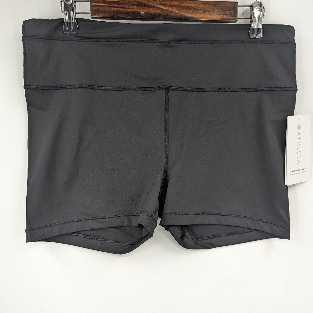 NWT ATHLETA Accelerate Shortie Shorts